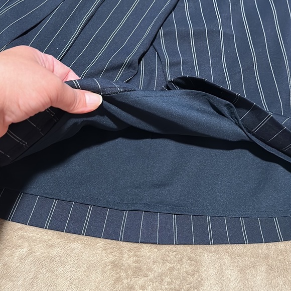 Banana Republic Short Skirt - Picture 4 of 10